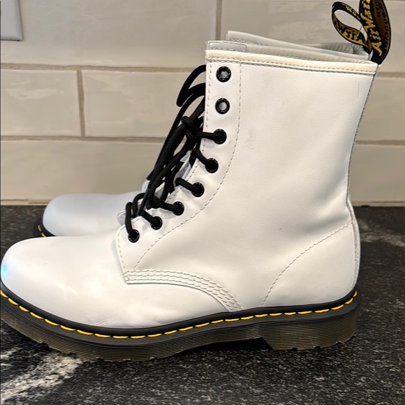 Dr. Martens White Leather 8-Eye Boots – Women’s 10 (EU 42) NEW - Picture 2 of 14